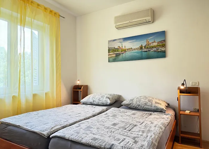 Bonavista Apartment