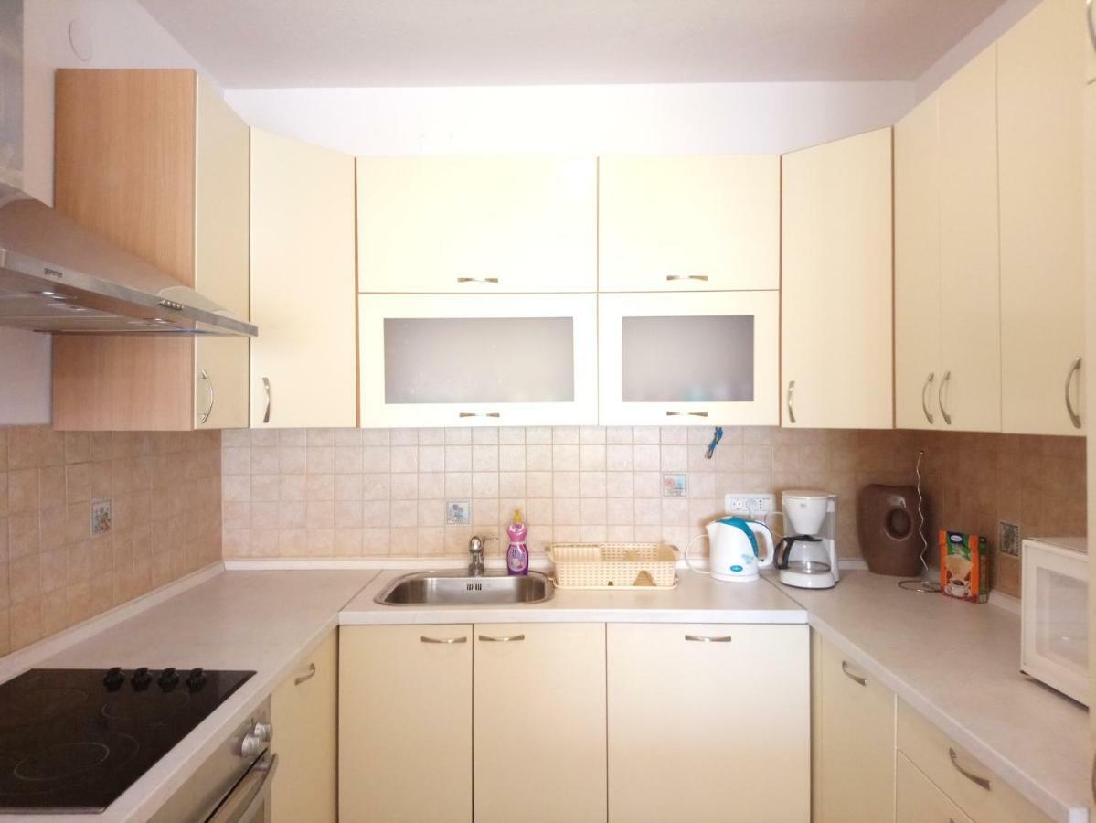 Bonavista Apartment *
